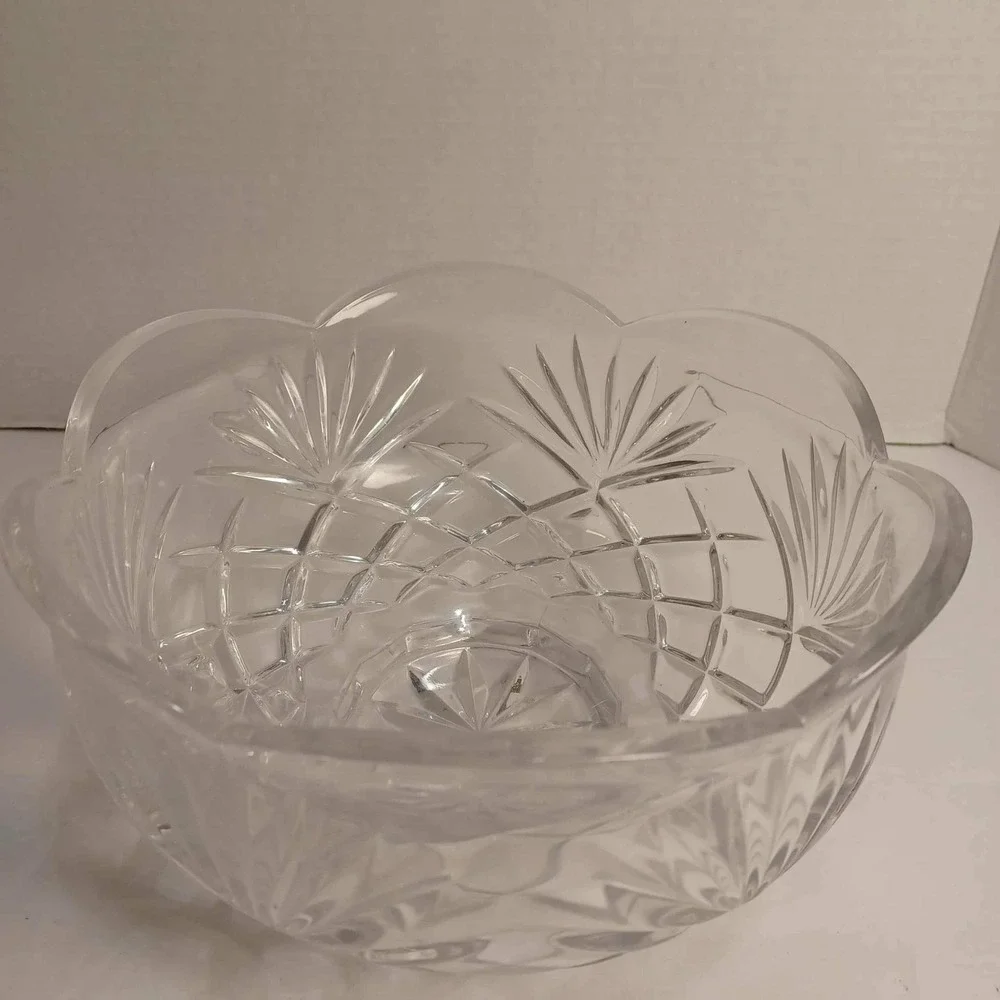 Vintage Lead Crystal Bowl Cut Glass‎ Scalloped Edge Serving Bowl Centerpiece